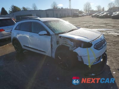 Czwarte zdjęcie samochodu z boku: 2019 KIA NIRO S TOURING VIN:KNDCC3LC3K5253251 - miniatura