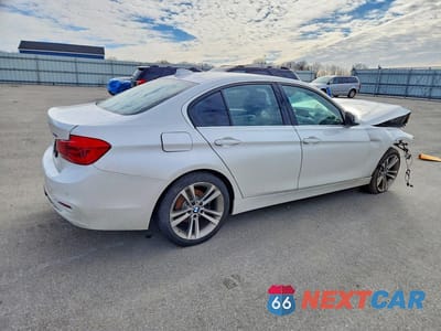 Trzecie zdjęcie samochodu z tyłu: 2017 BMW 330 XI VIN:WBA8D9G35HNU63663 - miniatura