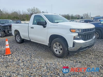Czwarte zdjęcie samochodu z boku: 2019 CHEVROLET SILVERADO C1500 VIN:3GCNWAEF6KG226551 - miniatura