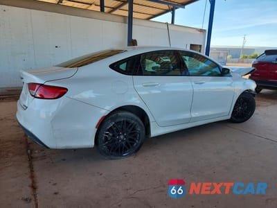Trzecie zdjęcie samochodu z tyłu: 2015 CHRYSLER 200 S VIN:1C3CCCBB2FN696493 - miniatura