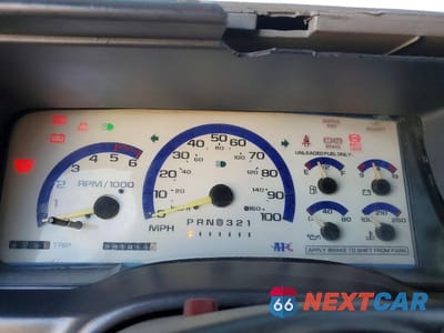 Zdjęcie 9 z 11 samochodu: 1998 GMC SIERRA C1500 VIN:1GTEC14MXWZ505693 - miniatura