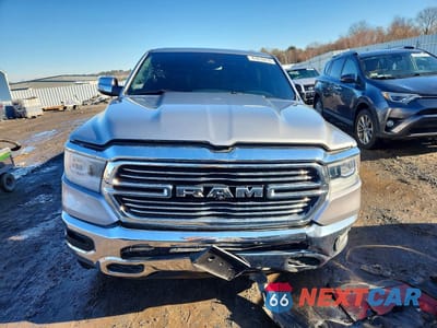 Piąte zdjęcie samochodu w środku: 2023 RAM 1500 LARAMIE VIN:1C6SRFJT3PN666042 - miniatura