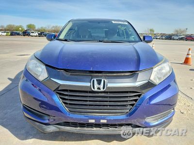 Piąte zdjęcie samochodu w środku: 2017 HONDA HR-V LX VIN:3CZRU5H30HG707706 - miniatura