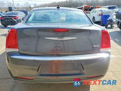 Zdjęcie 6 z 11 samochodu: 2015 CHRYSLER 300 LIMITED VIN:2C3CCAAG2FH813922 - miniatura