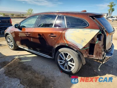 Drugie zdjęcie samochodu z przodu: 2018 VOLVO V60 CROSS COUNTRY PREMIER VIN:YV440MWK1J2049003 - miniatura