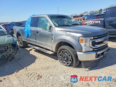 Czwarte zdjęcie samochodu z boku: 2022 FORD F250 SUPER DUTY VIN:1FT7W2BT9NEF29876 - miniatura