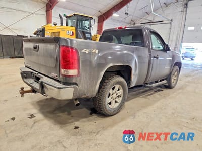 Trzecie zdjęcie samochodu z tyłu: 2010 GMC SIERRA K1500 VIN:1GTPKTEX2AZ148972 - miniatura