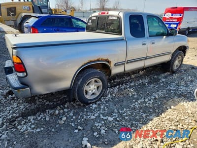 Trzecie zdjęcie samochodu z tyłu: 2002 TOYOTA TUNDRA SR5 V8 VIN:5TBBT44122S278885 - miniatura