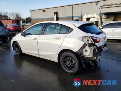 Drugie zdjęcie samochodu z przodu: 2019 CHEVROLET CRUZE LS VIN:3G1BC6SM8KS528957 - miniatura