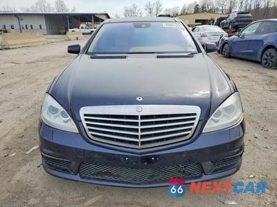 Piąte zdjęcie samochodu w środku: 2011 MERCEDES-BENZ S 63 AMG VIN:WDDNG7EB7BA390800 - miniatura