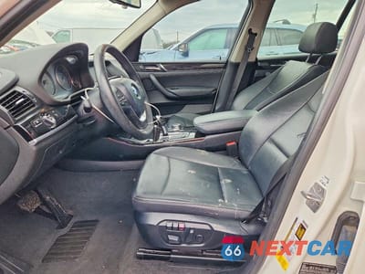 Zdjęcie 7 z 13 samochodu: 2017 BMW X3 SDRIVE28I VIN:5UXWZ7C54H0U47621 - miniatura