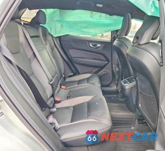 Zdjęcie 10 z 12 samochodu: 2021 VOLVO XC60 T5 R-DESIGN VIN:YV4102RM0M1830089 - miniatura