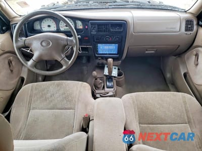 Zdjęcie 8 z 11 samochodu: 2003 TOYOTA TACOMA BASE VIN:5TEWM72N13Z227847 - miniatura