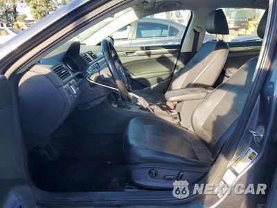 Zdjęcie 7 z 11 samochodu: 2016 VOLKSWAGEN PASSAT SE VIN:1VWBT7A31GC015100 - miniatura