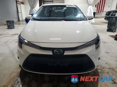 Piąte zdjęcie samochodu w środku: 2025 TOYOTA COROLLA LE VIN:5YFB4MDE6SP280428 - miniatura