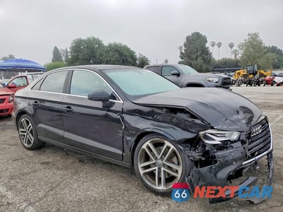 Czwarte zdjęcie samochodu z boku: 2019 AUDI A3 PREMIUM VIN:WAUAUGFF7K1010970 - miniatura