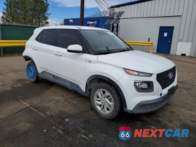 Czwarte zdjęcie samochodu z boku: 2021 HYUNDAI VENUE SE VIN:KMHRB8A30MU111991 - miniatura