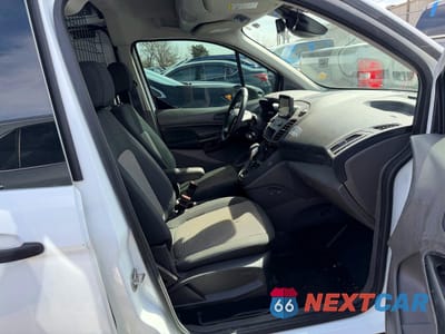 Piąte zdjęcie samochodu w środku: 2019 FORD TRANSIT CONNECT XL VIN:NM0LS7E2XK1432065 - miniatura