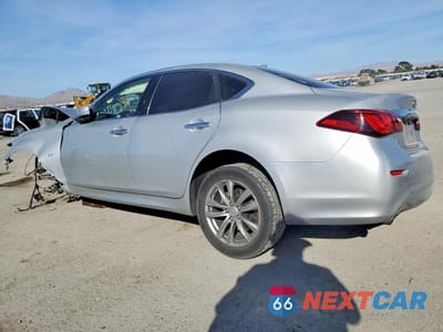 Drugie zdjęcie samochodu z przodu: 2018 INFINITI Q70 3.7 LUXE VIN:JN1BY1AP8JM180909 - miniatura