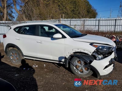 Czwarte zdjęcie samochodu z boku: 2018 HYUNDAI TUCSON SE VIN:KM8J23A49JU822304 - miniatura
