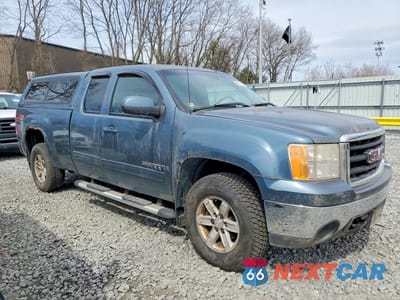 Czwarte zdjęcie samochodu z boku: 2007 GMC NEW SIERRA K1500 VIN:2GTEK19J071655727 - miniatura