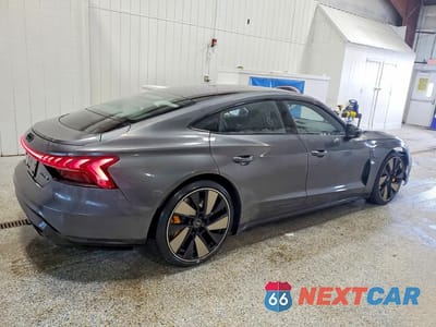 Trzecie zdjęcie samochodu z tyłu: 2022 AUDI RS E-TRON GT VIN:WAUBHBFW0N7902202 - miniatura