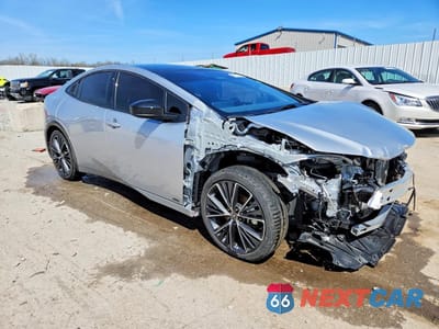 Czwarte zdjęcie samochodu z boku: 2024 TOYOTA PRIUS XLE VIN:JTDADABU3R3014727 - miniatura