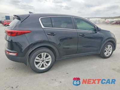Trzecie zdjęcie samochodu z tyłu: 2017 KIA SPORTAGE LX VIN:KNDPM3AC5H7168457 - miniatura