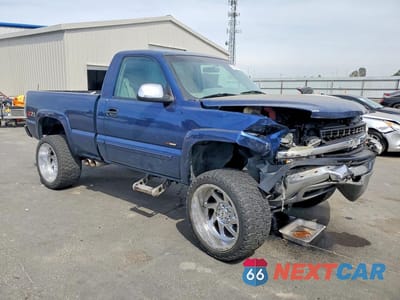 Czwarte zdjęcie samochodu z boku: 2000 CHEVROLET SILVERADO K1500 VIN:1GCEK14T2YZ359397 - miniatura