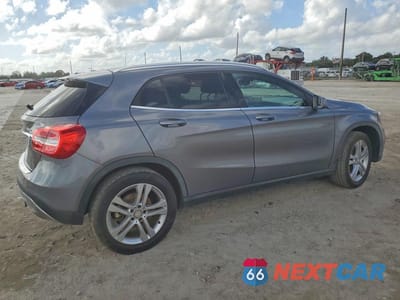 Trzecie zdjęcie samochodu z tyłu: 2015 MERCEDES-BENZ GLA 250 4MATIC VIN:WDCTG4GB1FJ031245 - miniatura
