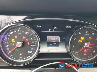 Zdjęcie 9 z 13 samochodu: 2019 MERCEDES-BENZ E 450 4MATIC VIN:WDD1K6JB2KF076987 - miniatura