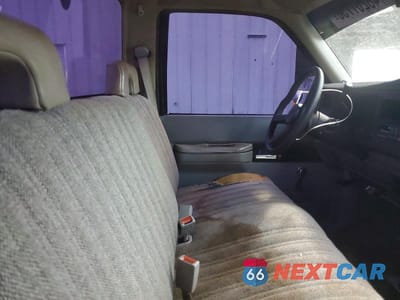 Zdjęcie 10 z 12 samochodu: 1992 GMC SIERRA C2500 VIN:1GTGC24F4NE526187 - miniatura