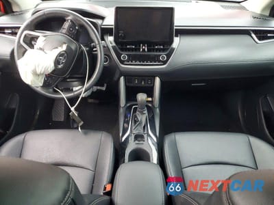 Zdjęcie 8 z 14 samochodu: 2023 TOYOTA COROLLA CROSS XLE VIN:7MUDAABG1PV074216 - miniatura