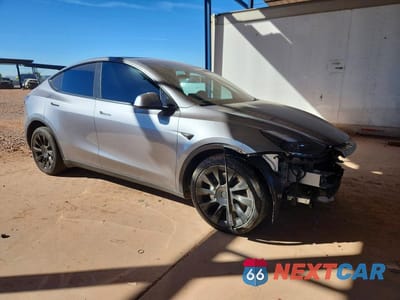 Czwarte zdjęcie samochodu z boku: 2025 TESLA MODEL Y VIN:7SAYGDEE1SF295126 - miniatura
