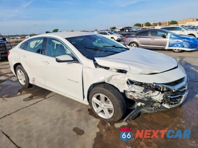 Czwarte zdjęcie samochodu z boku: 2023 CHEVROLET MALIBU LS VIN:1G1ZC5STXPF232737 - miniatura