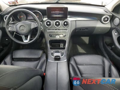 Zdjęcie 8 z 11 samochodu: 2015 MERCEDES-BENZ C 300 4MATIC VIN:55SWF4KBXFU082150 - miniatura