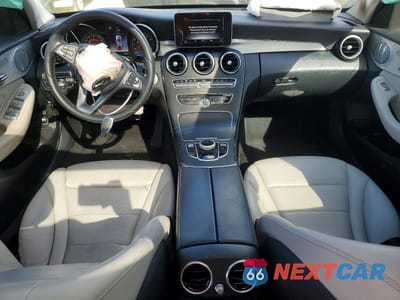 Zdjęcie 8 z 12 samochodu: 2018 MERCEDES-BENZ C 300 VIN:55SWF4JB8JU269977 - miniatura