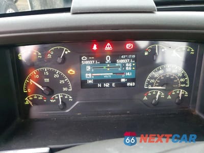 Zdjęcie 8 z 10 samochodu: 2019 VOLVO VNR SEMI TRUCK VIN:4V4W19DF1KN217898 - miniatura