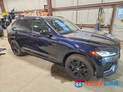 Czwarte zdjęcie samochodu z boku: 2024 JAGUAR F-PACE R-DYNAMIC S VIN:SADCT2EX5RA721495 - miniatura
