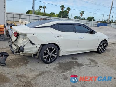 Trzecie zdjęcie samochodu z tyłu: 2018 NISSAN MAXIMA PLATINUM VIN:1N4AA6AP5JC383634 - miniatura