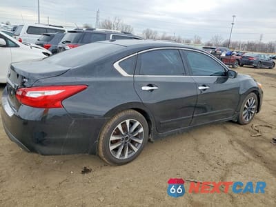Trzecie zdjęcie samochodu z tyłu: 2017 NISSAN ALTIMA 2.5 SV VIN:1N4AL3AP6HC254031 - miniatura