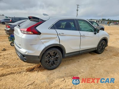 Trzecie zdjęcie samochodu z tyłu: 2022 MITSUBISHI ECLIPSE CROSS LE VIN:JA4ATVAA1NZ005012 - miniatura