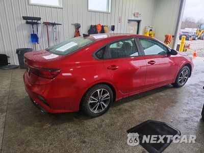 Trzecie zdjęcie samochodu z tyłu: 2024 KIA FORTE LXS VIN:3KPF24AD8RE733558 - miniatura