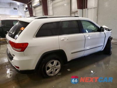 Trzecie zdjęcie samochodu z tyłu: 2013 JEEP GRAND CHEROKEE LAREDO VIN:1C4RJFAG1DC626826 - miniatura