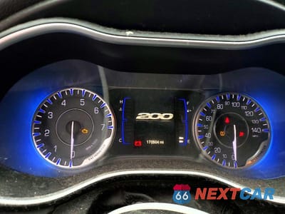 Zdjęcie 9 z 12 samochodu: 2015 CHRYSLER 200 LIMITED VIN:1C3CCCAB6FN575533 - miniatura