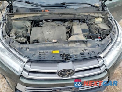 Zdjęcie 12 z 12 samochodu: 2018 TOYOTA HIGHLANDER LE PLUS VIN:5TDBZRFH7JS802981 - miniatura