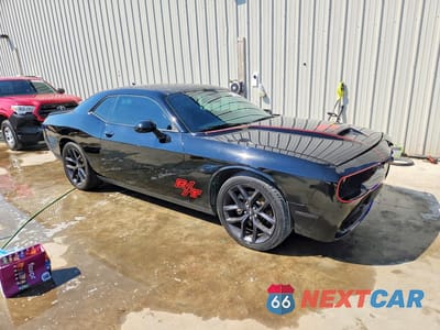 Czwarte zdjęcie samochodu z boku: 2021 DODGE CHALLENGER R/T VIN:2C3CDZBT9MH558948 - miniatura