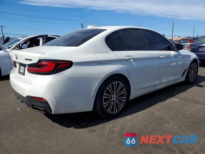 Trzecie zdjęcie samochodu z tyłu: 2022 BMW M550XI VIN:WBA13BK06NCJ61900 - miniatura