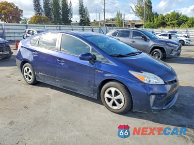 Czwarte zdjęcie samochodu z boku: 2014 TOYOTA PRIUS FOUR VIN:JTDKN3DU2E0374142 - miniatura