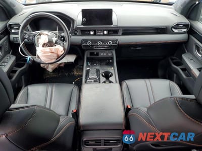 Zdjęcie 8 z 13 samochodu: 2025 HONDA PILOT TRAILSPORT VIN:5FNYG1H60SB034229 - miniatura